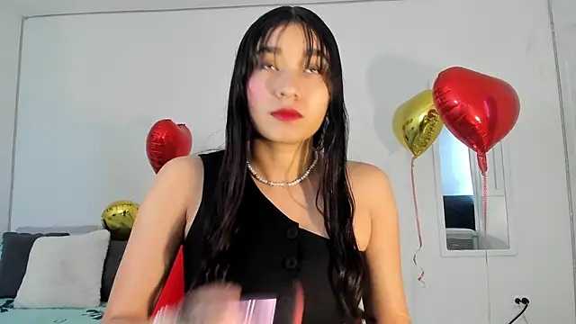 Snapshot of Maia_W10 chatting on February 24, 2025, 12:37 pm Maia W10 online show from February 24, 2025, 12:37 pm