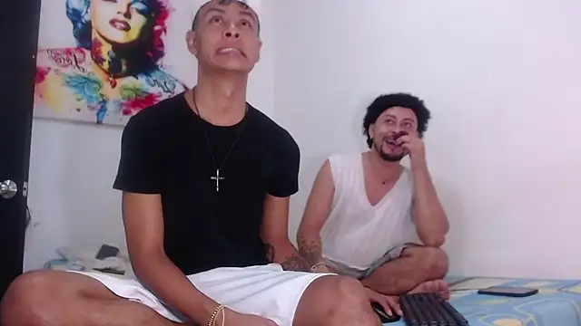 Snapshot of enjoy_vibes chatting on November 27, 2025, 1:18 am enjoy vibes online show from November 27, 2025, 1:18 am