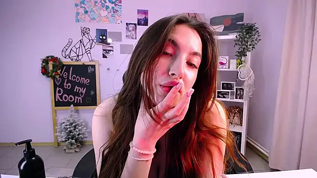Snapshot of MelissaLovvv chatting on January 3, 2025, 8:32 am MelissaLovvv online show from January 3, 2025, 8:32 am