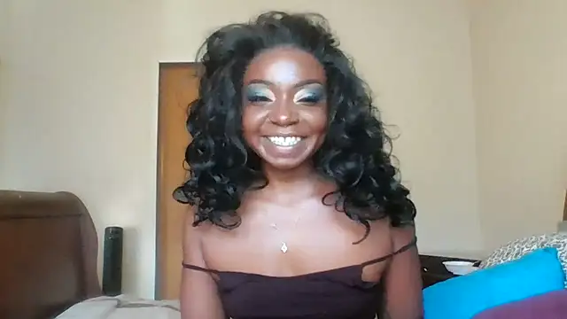  Mystiquee  online show from November 22, 2025, 10:42 pm