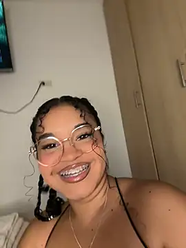 Snapshot of Lucy_wilson5 chatting on January 26, 2025, 3:38 am Lucy wilson5 online show from January 26, 2025, 3:38 am