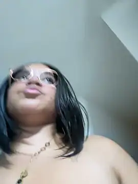 Snapshot of Lucy_wilson5 chatting on February 2, 2025, 7:09 am Lucy wilson5 online show from February 2, 2025, 7:09 am