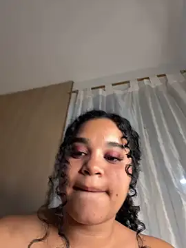 Snapshot of Lucy_wilson5 chatting on February 10, 2025, 9:36 am Lucy wilson5 online show from February 10, 2025, 9:36 am