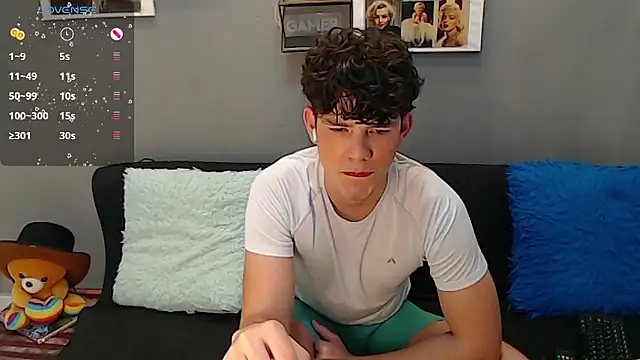 Snapshot of Angelo-cianuro- chatting on December 4, 2024, 11:02 pm Angelo-cianuro- online show from December 4, 2024, 11:02 pm