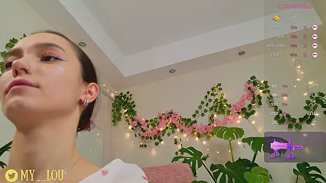 Snapshot of MyLou_ chatting on February 5, 2025, 6:48 pm MyLou online show from February 5, 2025, 6:48 pm