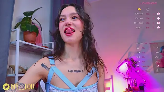 Snapshot of MyLou_ chatting on November 12, 2025, 3:12 pm MyLou online show from November 12, 2025, 3:12 pm