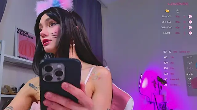 Snapshot of MyLou_ chatting on December 14, 2025, 3:17 pm MyLou online show from December 14, 2025, 3:17 pm