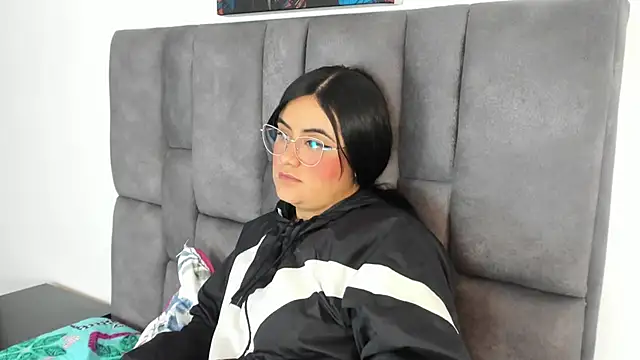 Dulce amg online show from February 3, 2025, 2:45 pm