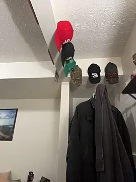 Snapshot of slam_bro chatting on December 14, 2025, 12:49 am slam bro online show from December 14, 2025, 12:49 am