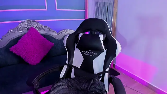 Snapshot of Red_star8 chatting on November 7, 2025, 11:21 am Red star8 online show from November 7, 2025, 11:21 am