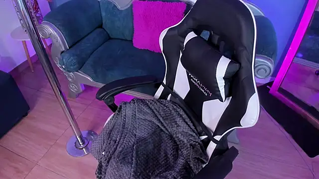 Snapshot of Red_star8 chatting on November 9, 2025, 11:19 am Red star8 online show from November 9, 2025, 11:19 am