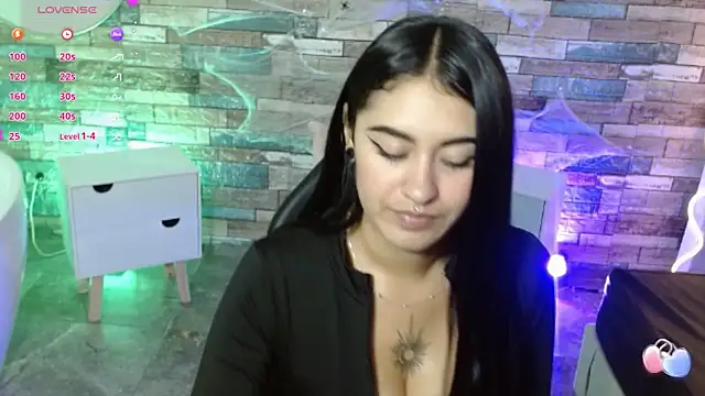 Snapshot of Moonshine_tay chatting on October 20, 2025, 7:36 pm Moonshine tay online show from October 20, 2025, 7:36 pm