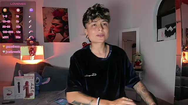 ZuryRamirez  online show from November 24, 2025, 9:25 pm