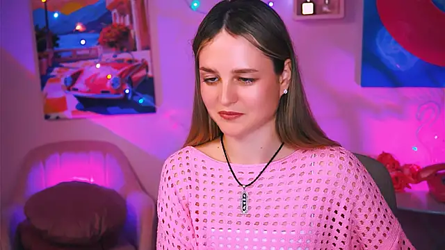 Snapshot of DeboraLarson chatting on December 13, 2024, 4:05 pm DeboraLarson online show from December 13, 2024, 4:05 pm