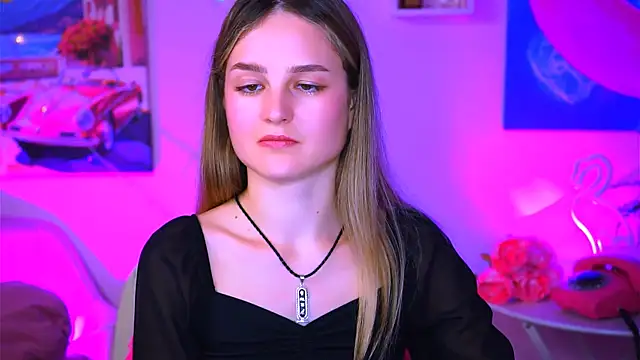 Snapshot of DeboraLarson chatting on January 21, 2025, 10:19 am DeboraLarson online show from January 21, 2025, 10:19 am