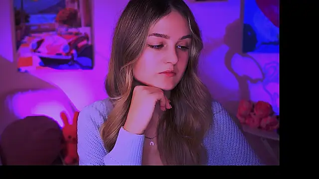 Snapshot of DeboraLarson chatting on February 6, 2025, 6:29 am DeboraLarson online show from February 6, 2025, 6:29 am