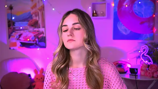 Snapshot of DeboraLarson chatting on February 17, 2025, 7:31 pm DeboraLarson online show from February 17, 2025, 7:31 pm