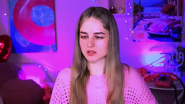 Snapshot of DeboraLarson chatting on March 7, 2025, 3:51 am DeboraLarson online show from March 7, 2025, 3:51 am