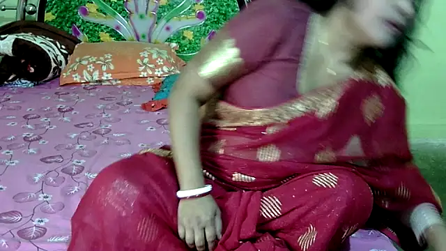 Snapshot of Couple_For_You18 chatting on February 10, 2025, 1:44 pm Couple For You18 online show from February 10, 2025, 1:44 pm