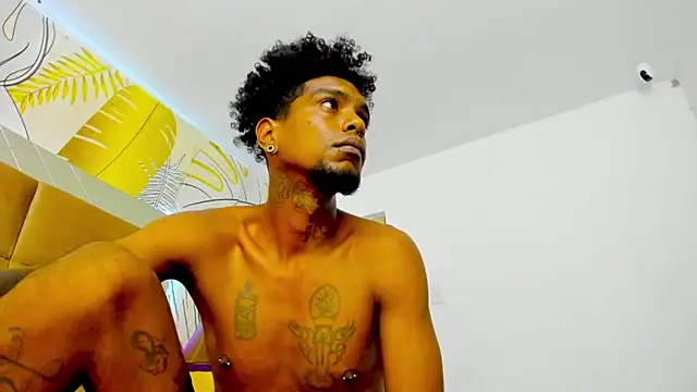 bigblackhotx1 online show from September 10, 2025, 10:26 am