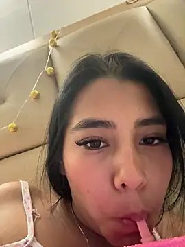 Snapshot of darsha_90 chatting on December 24, 2024, 6:44 am darsha 90 online show from December 24, 2024, 6:44 am