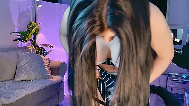 Snapshot of Ivy_belle chatting on November 15, 2025, 5:16 am Ivy belle online show from November 15, 2025, 5:16 am