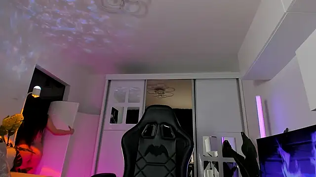 Snapshot of Ivy_belle chatting on November 28, 2025, 5:54 am Ivy belle online show from November 28, 2025, 5:54 am