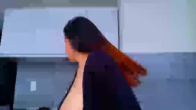 Snapshot of mistressesmoon chatting on December 7, 2024, 8:05 pm mistressesmoon online show from December 7, 2024, 8:05 pm