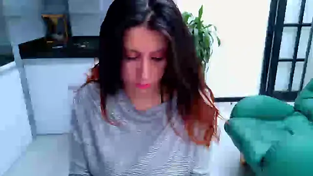 Snapshot of mistressesmoon chatting on December 21, 2024, 9:47 pm mistressesmoon online show from December 21, 2024, 9:47 pm