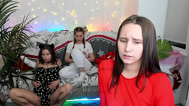Snapshot of HotCaramellsTV chatting on December 26, 2024, 4:25 pm HotCaramellsTV online show from December 26, 2024, 4:25 pm