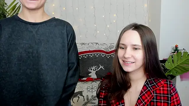 Snapshot of HotCaramellsTV chatting on January 4, 2025, 1:31 pm HotCaramellsTV online show from January 4, 2025, 1:31 pm