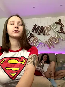 Snapshot of HotCaramellsTV chatting on October 19, 2025, 10:49 am HotCaramellsTV online show from October 19, 2025, 10:49 am