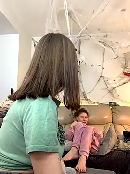 HotCaramellsTV online show from November 1, 2025, 7:54 am