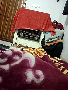 pintuS40 online show from January 8, 2025, 3:28 pm