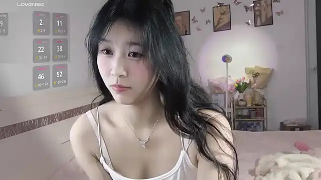 Snapshot of Luminous163 chatting on January 21, 2025, 1:32 pm Luminous163 online show from January 21, 2025, 1:32 pm