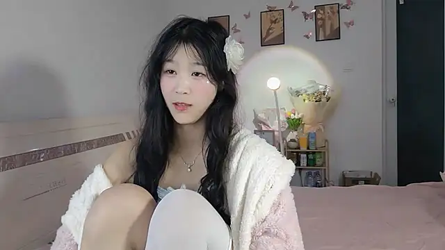 Snapshot of Luminous163 chatting on March 3, 2025, 1:09 pm Luminous163 online show from March 3, 2025, 1:09 pm