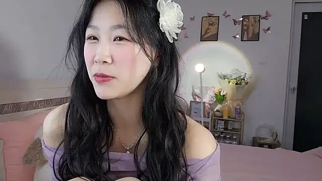 Snapshot of Luminous163 chatting on March 8, 2025, 1:14 pm Luminous163 online show from March 8, 2025, 1:14 pm