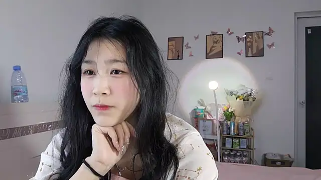 Snapshot of Luminous163 chatting on March 15, 2025, 1:07 pm Luminous163 online show from March 15, 2025, 1:07 pm