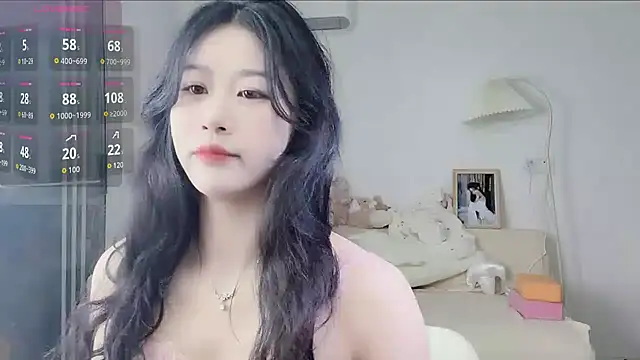 Snapshot of Luminous163 chatting on October 18, 2025, 9:54 am Luminous163 online show from October 18, 2025, 9:54 am