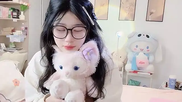 Snapshot of Luminous163 chatting on October 26, 2025, 10:32 am Luminous163 online show from October 26, 2025, 10:32 am