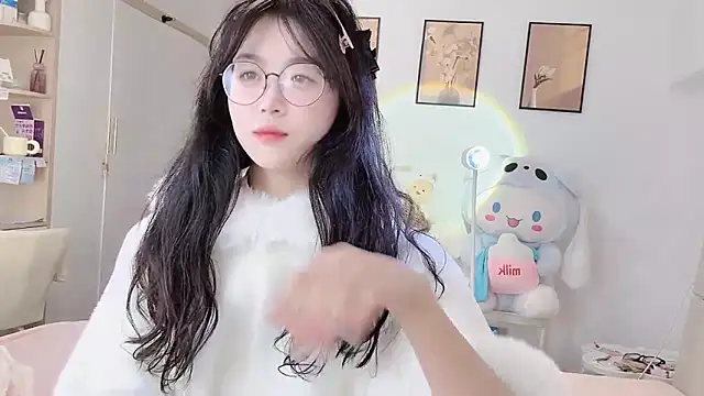 Snapshot of Luminous163 chatting on December 14, 2025, 6:30 am Luminous163 online show from December 14, 2025, 6:30 am