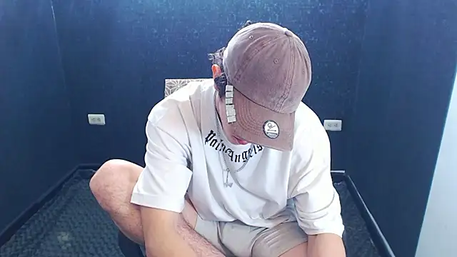 Kerverr  online show from November 7, 2025, 8:31 pm