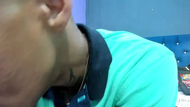 Salomon koude online show from November 26, 2025, 6:09 pm