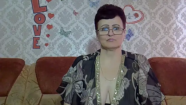 Snapshot of PaulaGolden chatting on November 2, 2025, 9:55 am PaulaGolden online show from November 2, 2025, 9:55 am