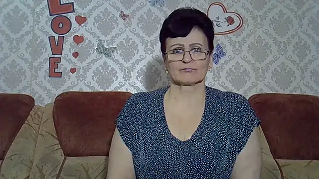 Snapshot of PaulaGolden chatting on December 4, 2025, 7:39 am PaulaGolden online show from December 4, 2025, 7:39 am