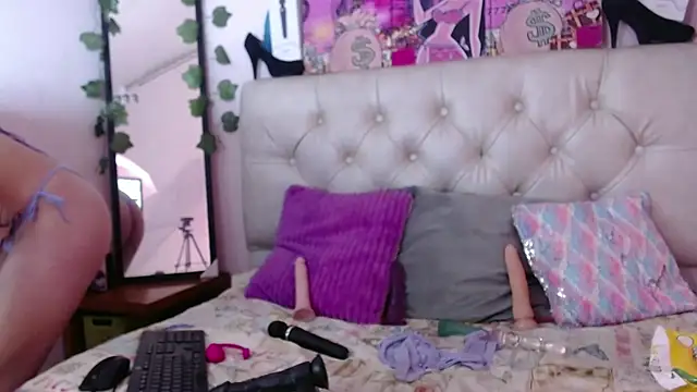 Snapshot of sarawiliamx chatting on February 28, 2025, 5:04 am sarawiliamx online show from February 28, 2025, 5:04 am