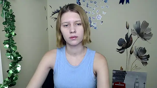 Snapshot of StellaCRL chatting on December 23, 2024, 1:03 pm StellaCRL online show from December 23, 2024, 1:03 pm