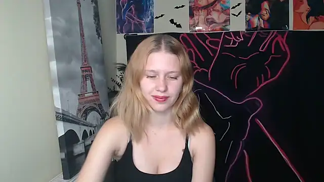 Snapshot of StellaCRL chatting on October 17, 2025, 5:37 pm StellaCRL online show from October 17, 2025, 5:37 pm