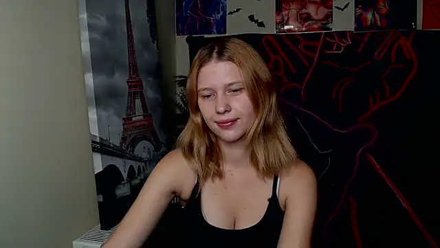 Snapshot of StellaCRL chatting on October 19, 2025, 6:52 pm StellaCRL online show from October 19, 2025, 6:52 pm