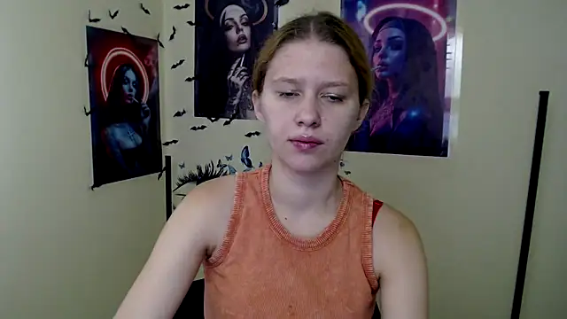 Snapshot of StellaCRL chatting on November 6, 2025, 8:37 am StellaCRL online show from November 6, 2025, 8:37 am